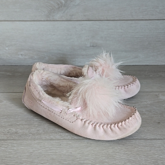 Ugg Australia Women Pink Pom Pom Fuzzy Moccasin Slippers Clog Shoes Sz 7 - Picture 1 of 14